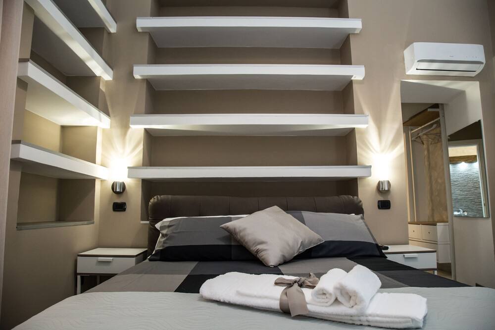 Photo of Bedroom in Historical Downtown Salerno