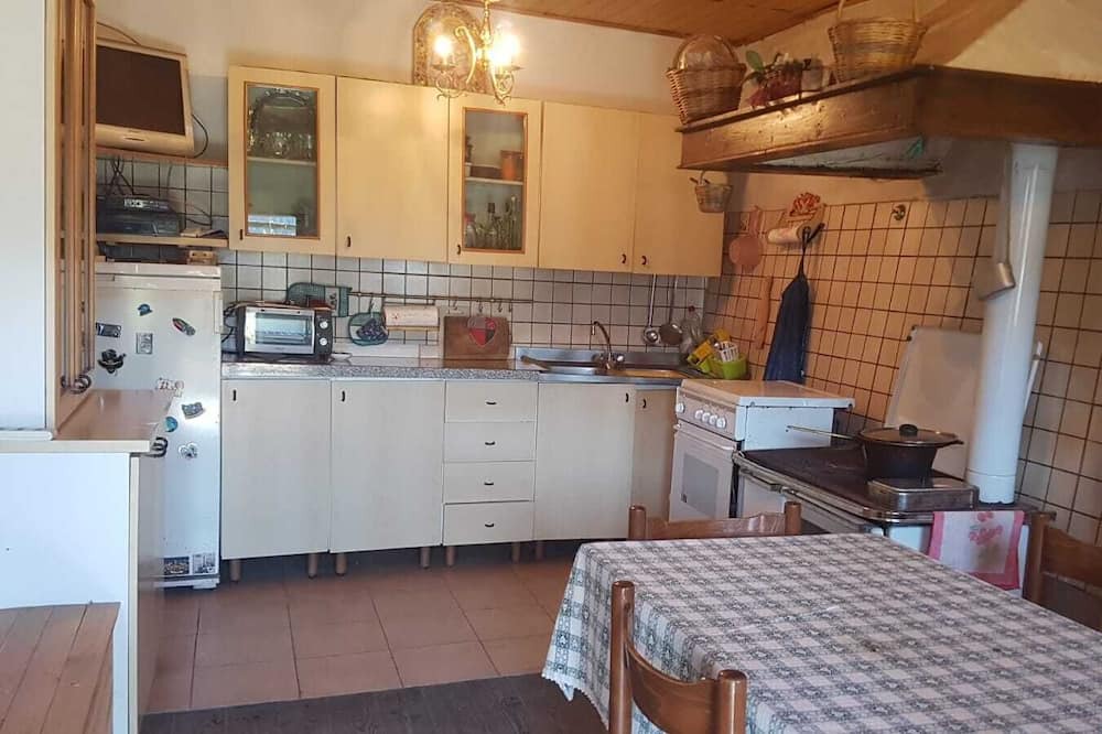Photo of Kitchen in Lamon