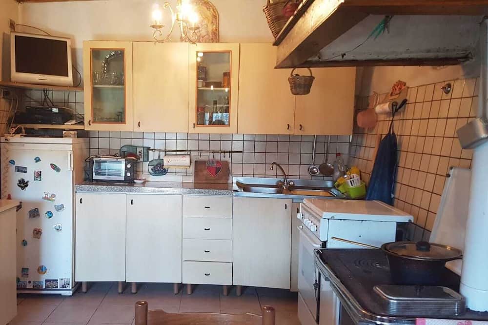 Photo of Kitchen in Lamon