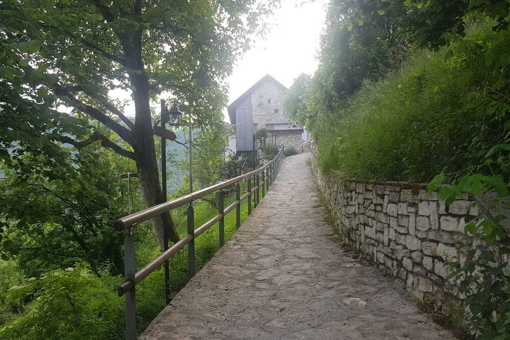 Photo of Outdoor in Lamon