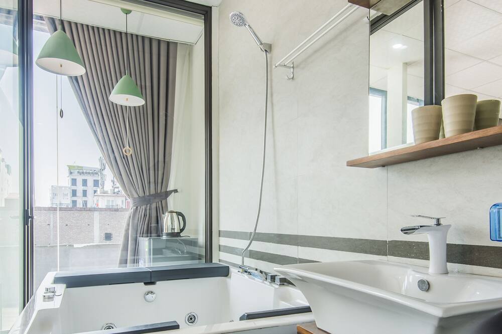 Photo of Bathroom in Hang Buom