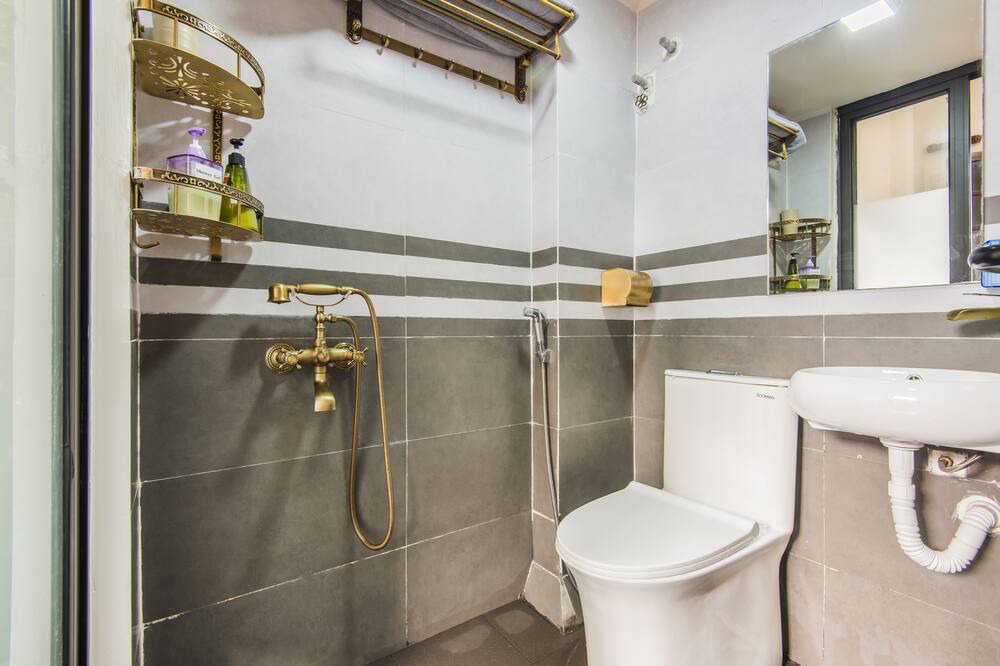 Photo of Bathroom in Hang Buom