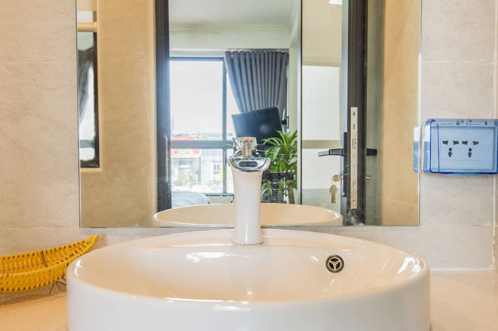 Photo of Bathroom in Hang Buom