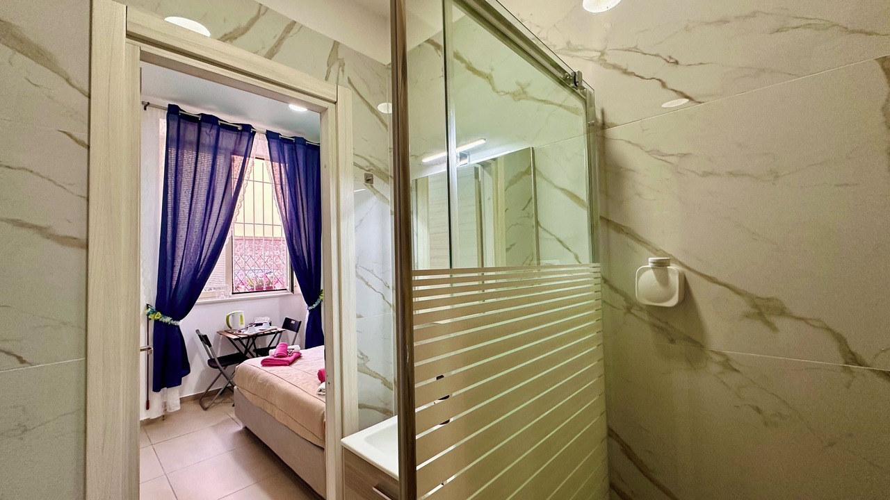 Photo of Bathroom in Naples