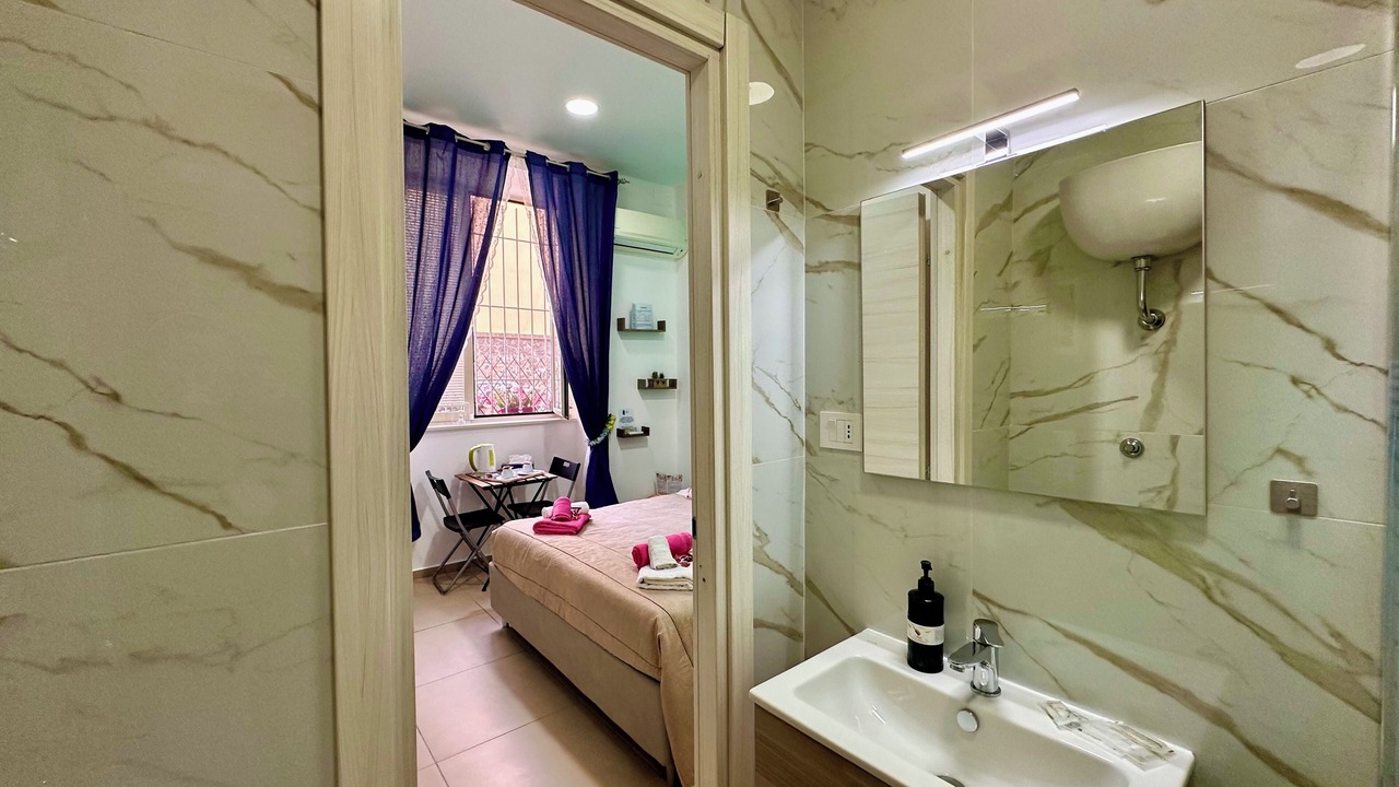 Photo of Bathroom in Naples