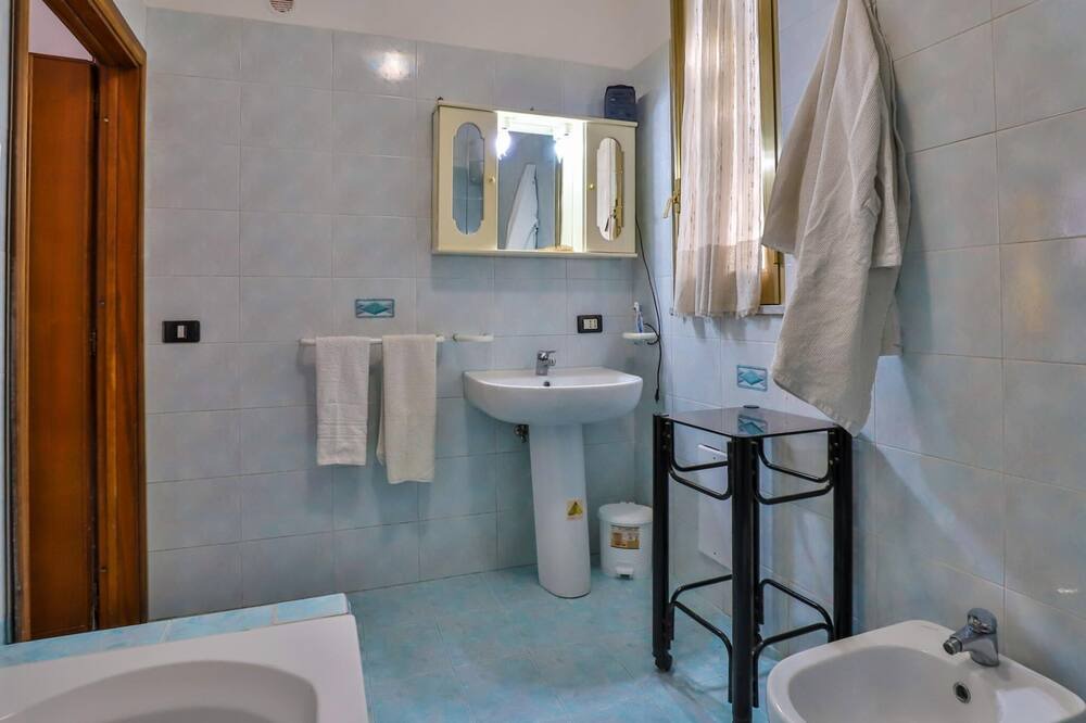 Photo of Bathroom in Piazza-Tralia-Pendolo
