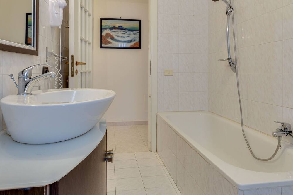 Photo of Bathroom in Caserta