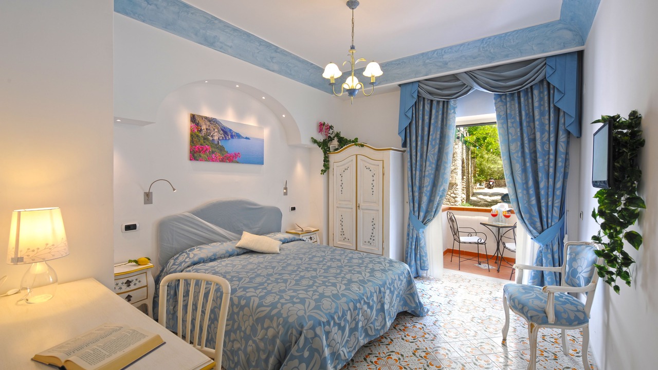 Photo of Bedroom in Furore