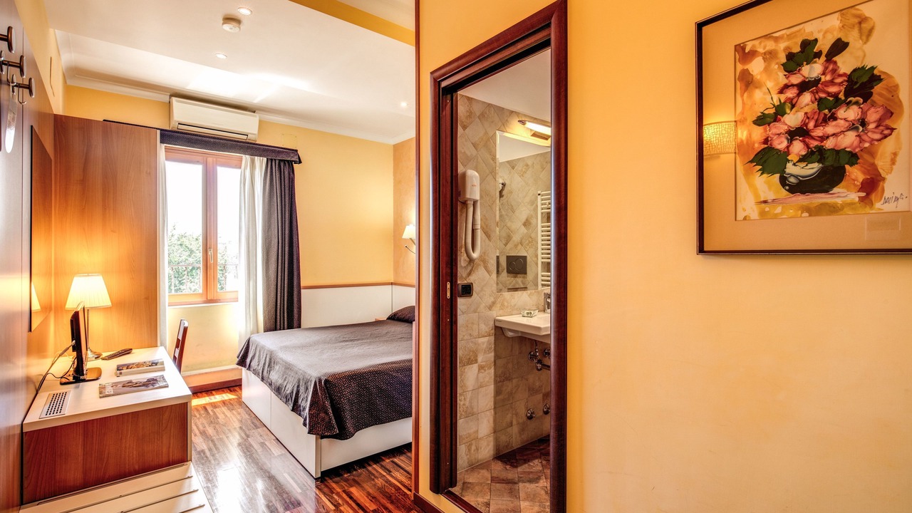 Photo of Bedroom in Quartiere XXIX Ponte Mammolo