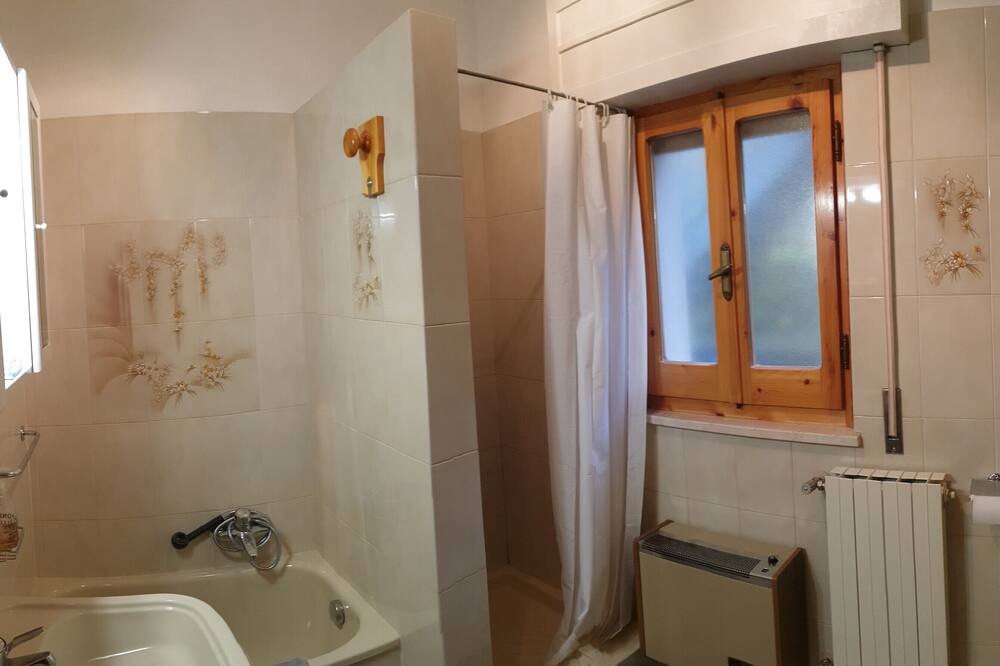 Photo of Bathroom in Villa Celiera