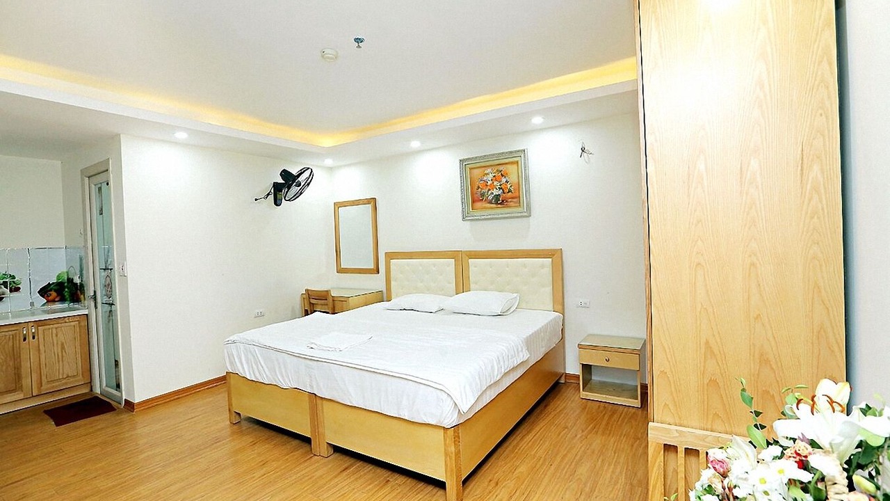 Photo of Bedroom in Trung Hoa Nhan Chinh