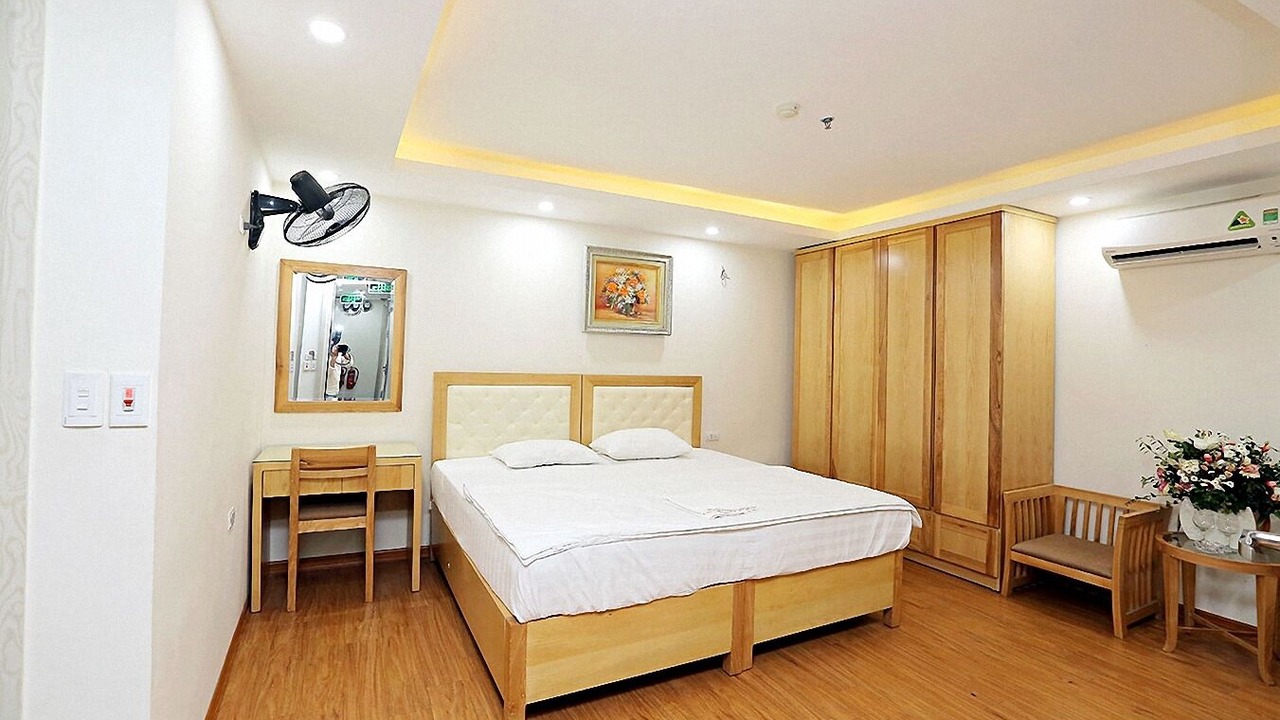 Photo of Bedroom in Trung Hoa Nhan Chinh