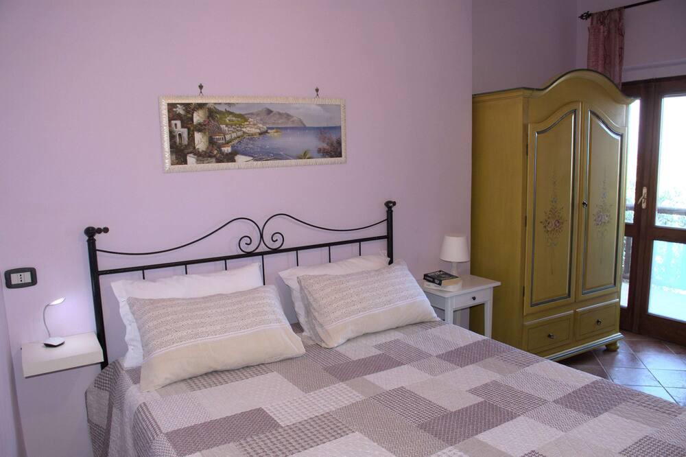 Photo of Bedroom in Castellabate