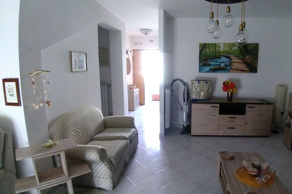 Photo of Livingroom in Minturno