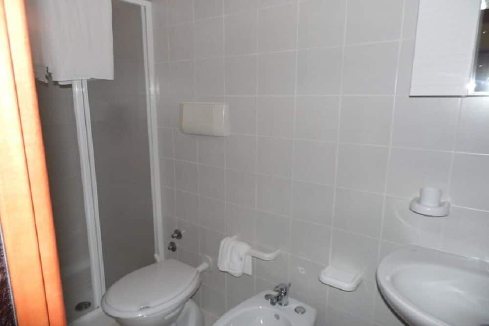Photo of Bathroom in San Giorgio la Molara