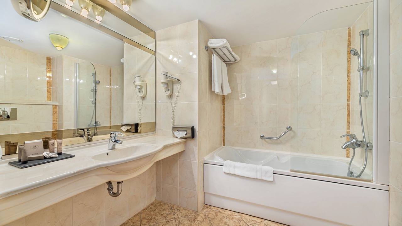 Photo of Bathroom in Brasov City Centre