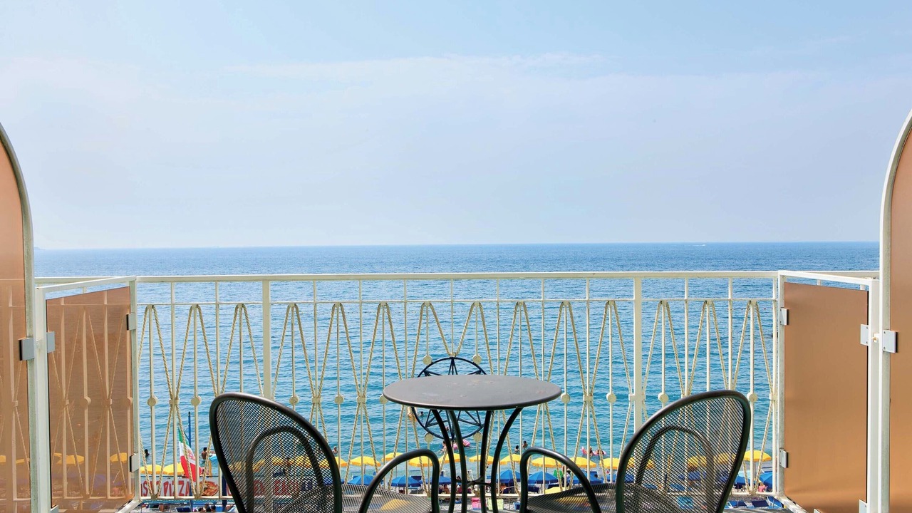 Photo of Patio Balcony in Meta