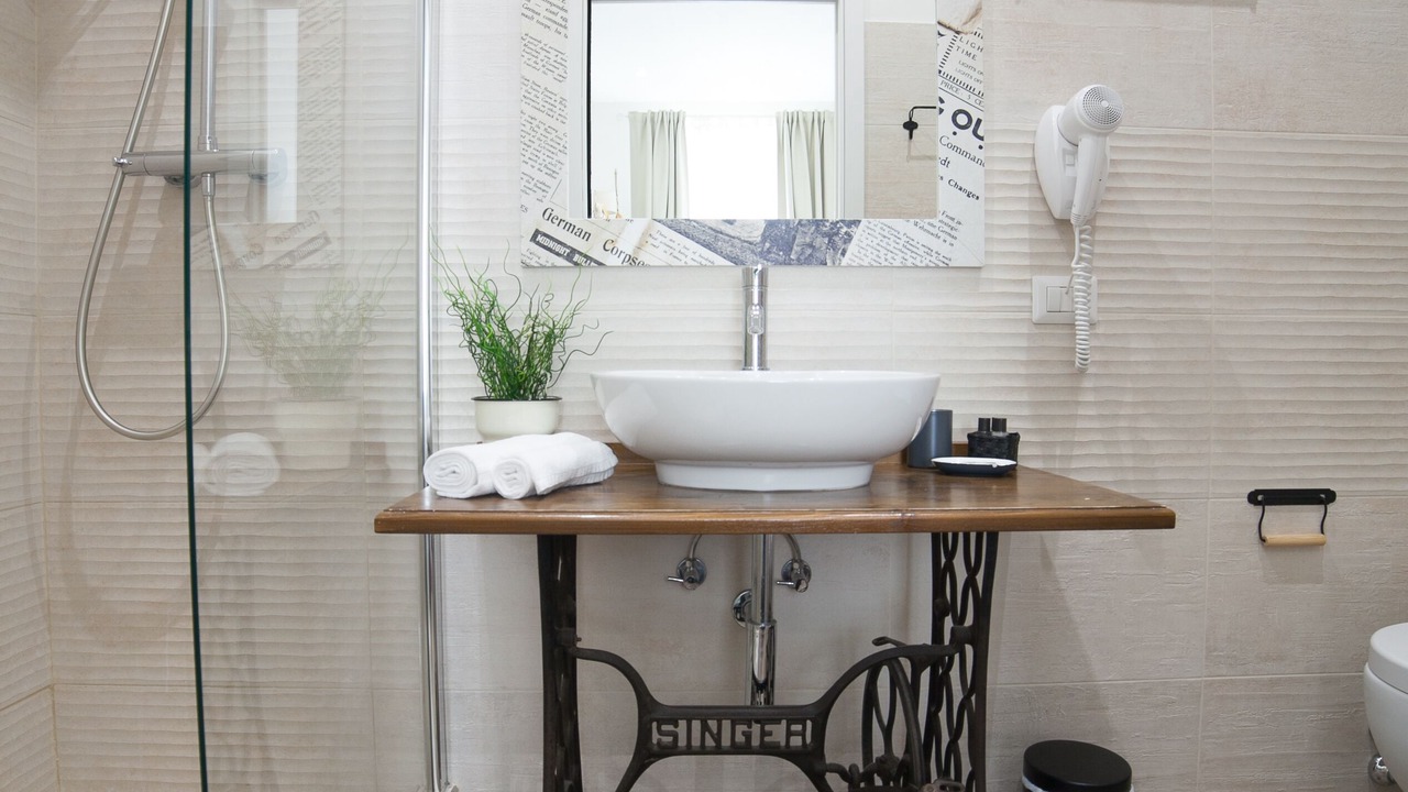 Photo of Bathroom in Rione XVI Ludovisi
