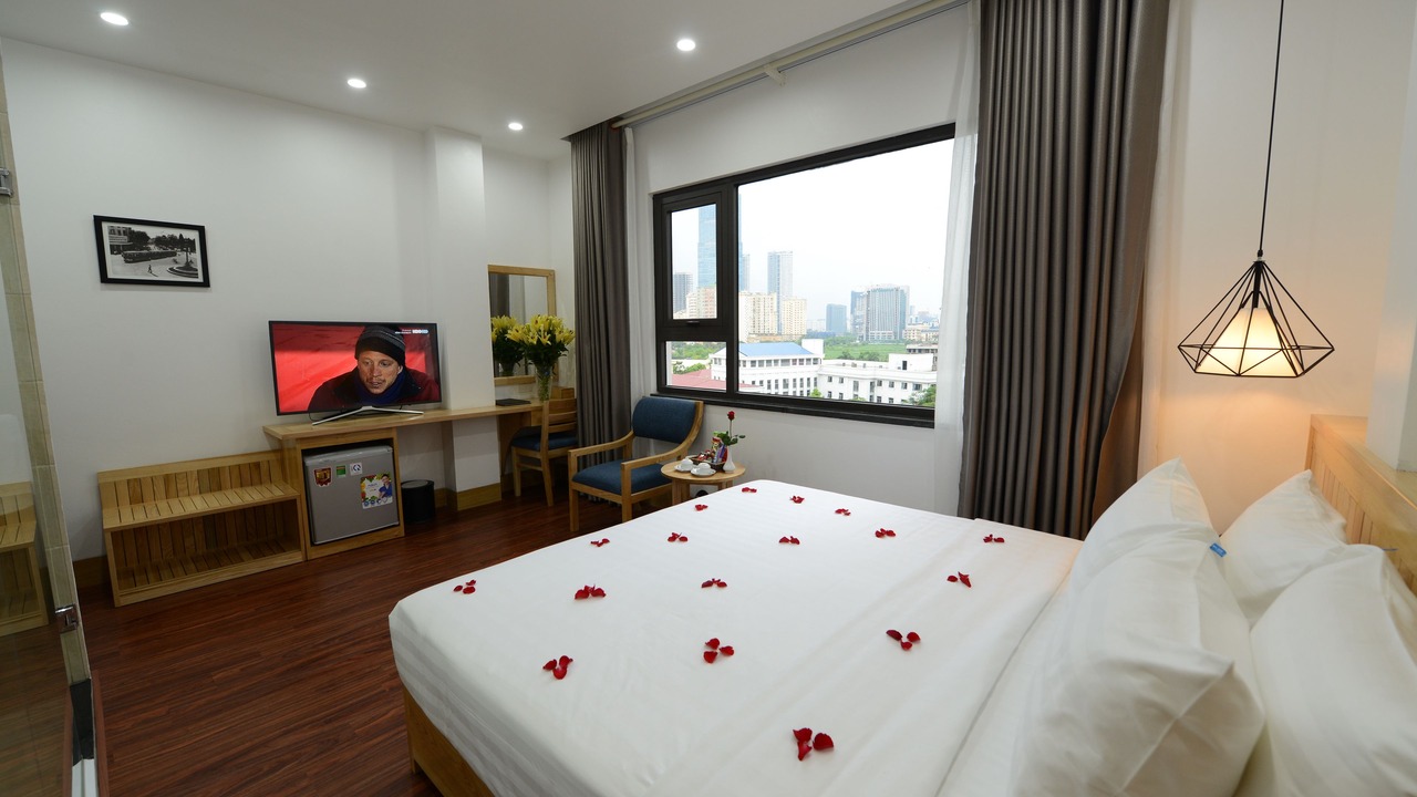 Photo of Bedroom in Trung Hoa Nhan Chinh