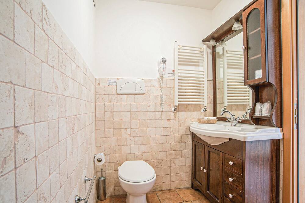 Photo of Bathroom in Sorano