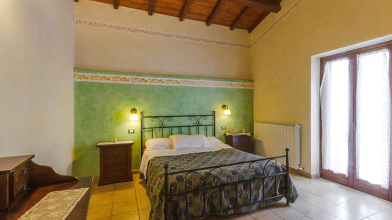 Photo of Bedroom in Serramonacesca