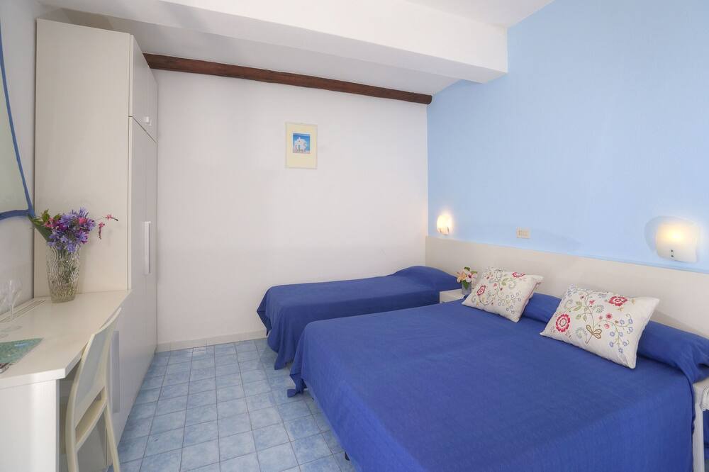 Photo of Bedroom in Forio