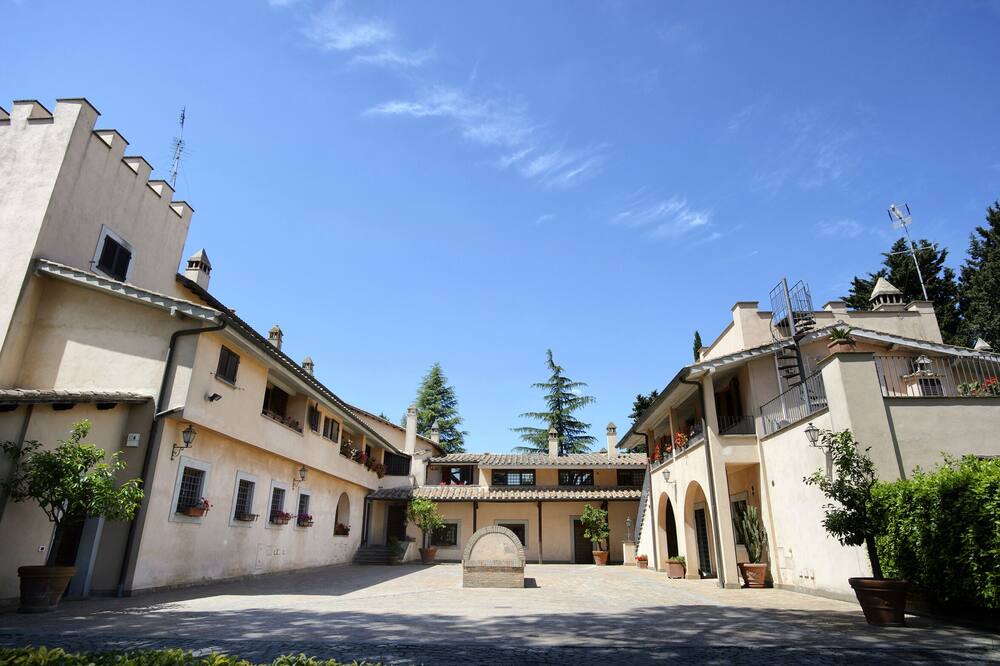 Photo of Outdoor in Cassia