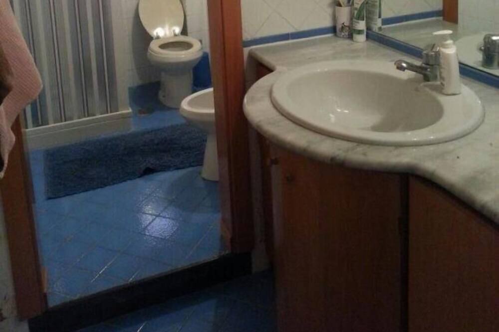 Photo of Bathroom in Procida
