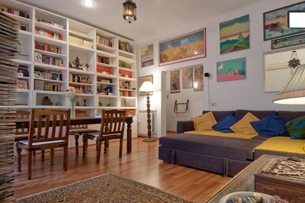 Photo of Livingroom in Esquilino