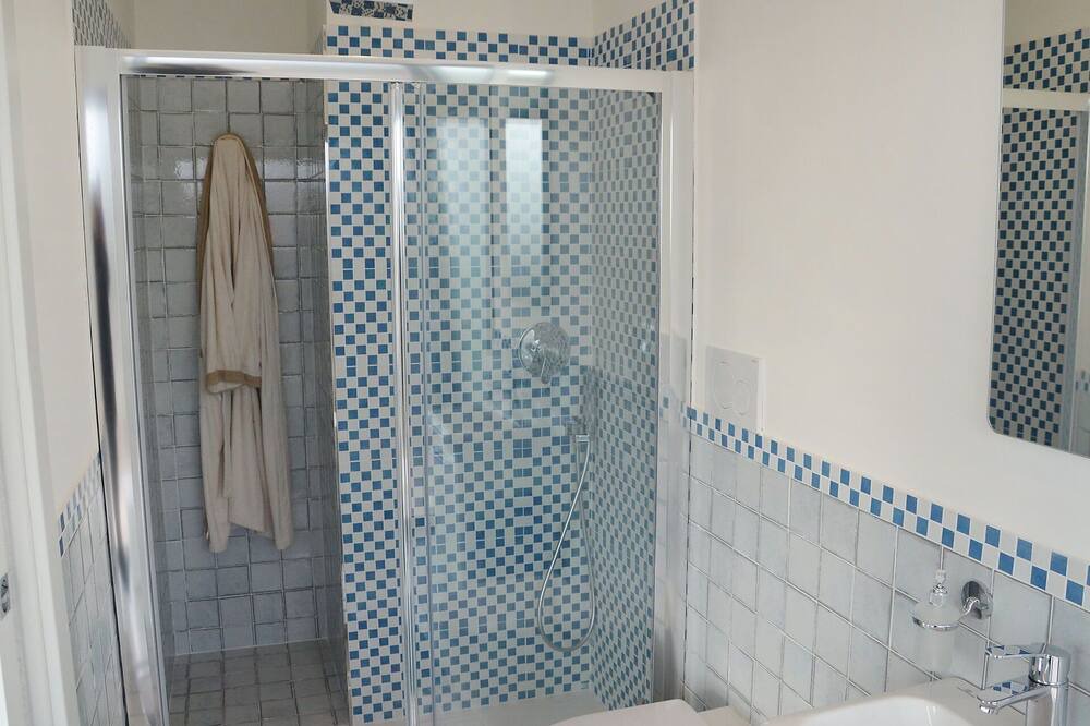 Photo of Bathroom in Terracina