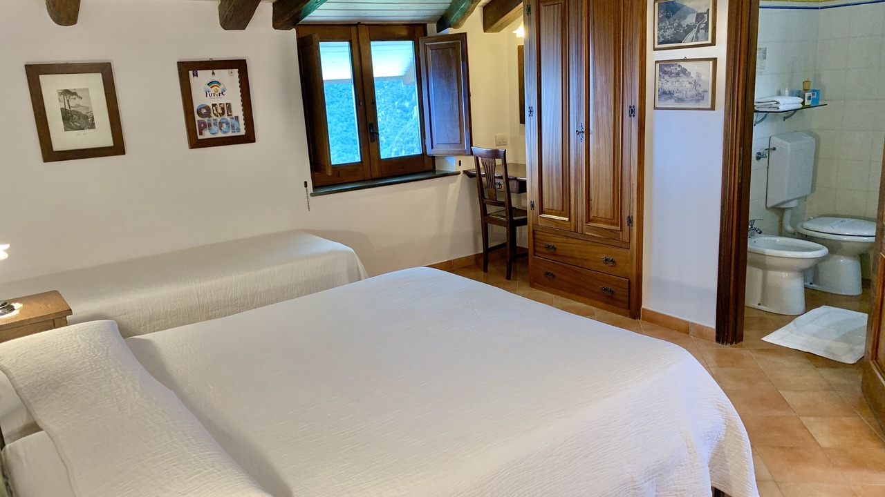 Photo of Bedroom in Furore