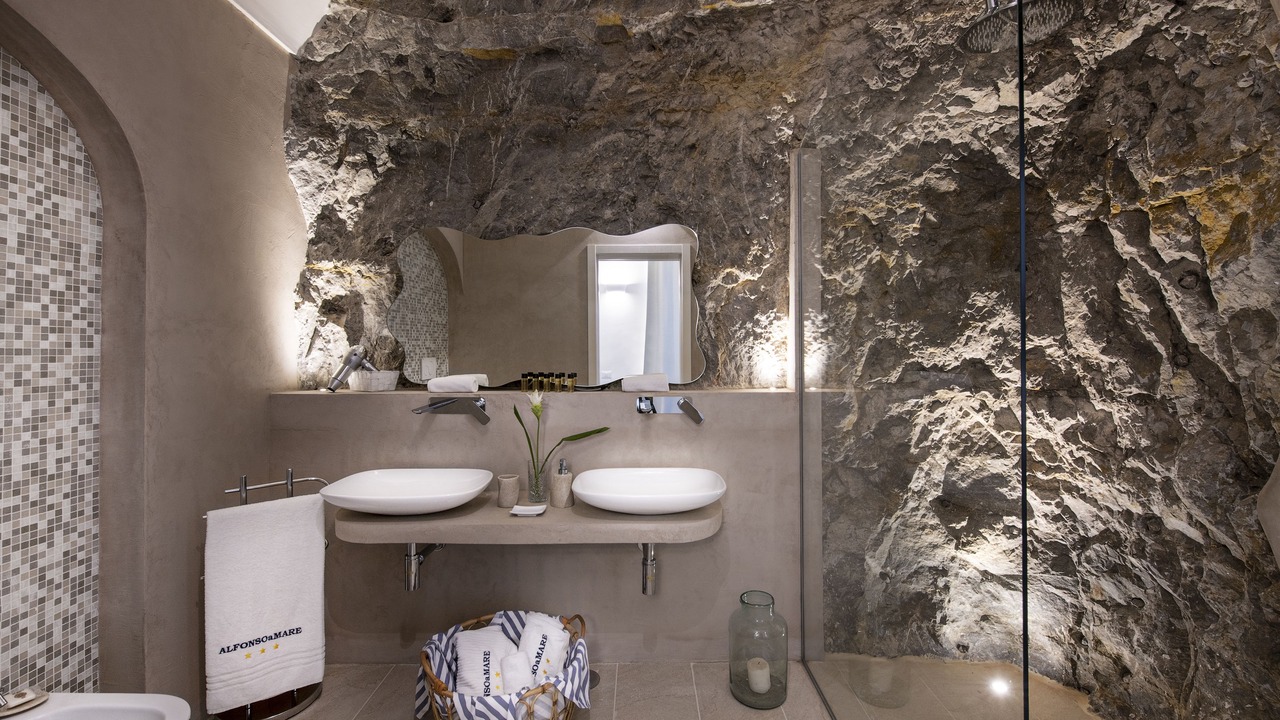 Photo of Bathroom in Furore