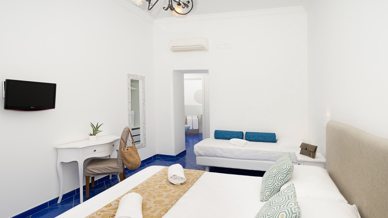 Photo of Bedroom in Furore