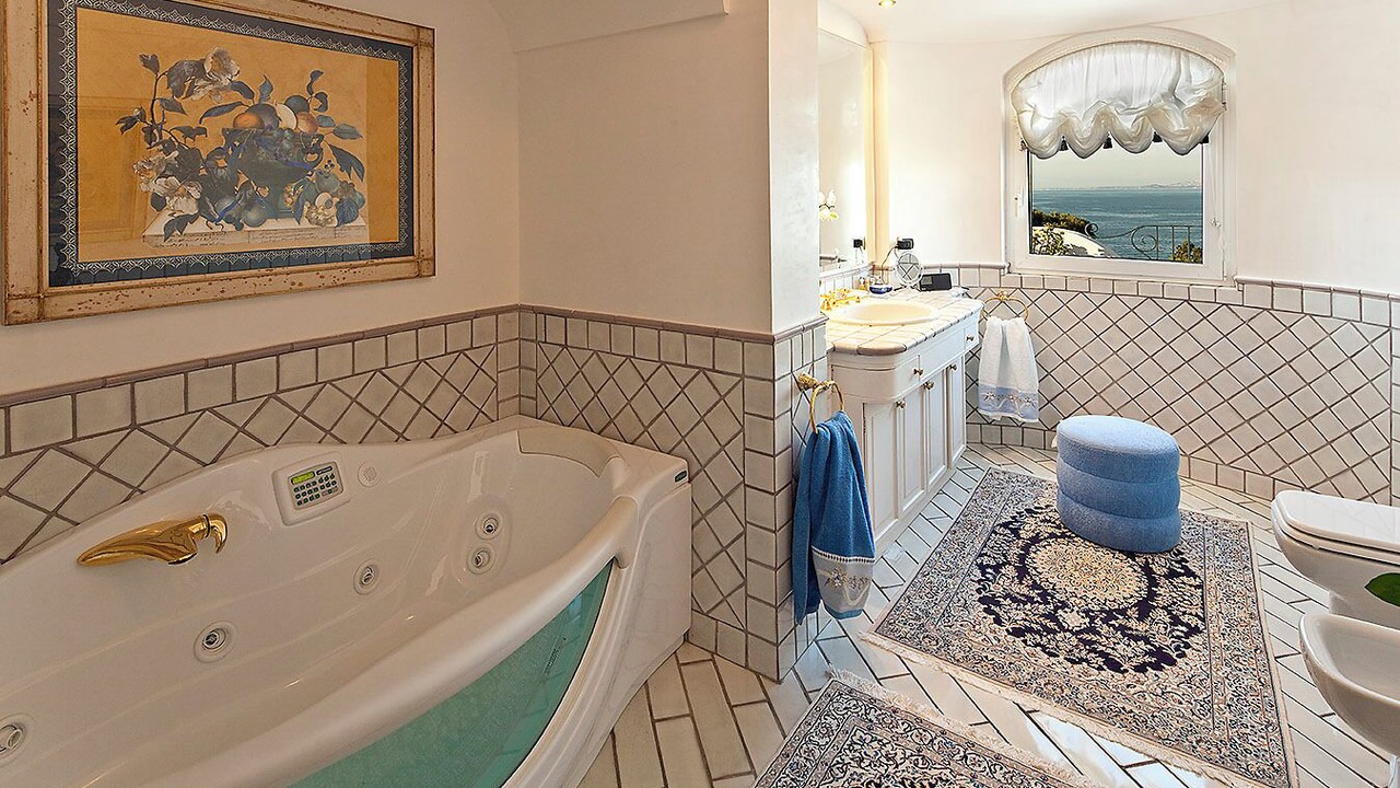 Photo of Bathroom in Ischia Porto