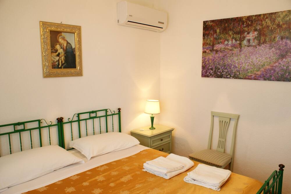 Photo of Bedroom in Santa Maria di Castellabate