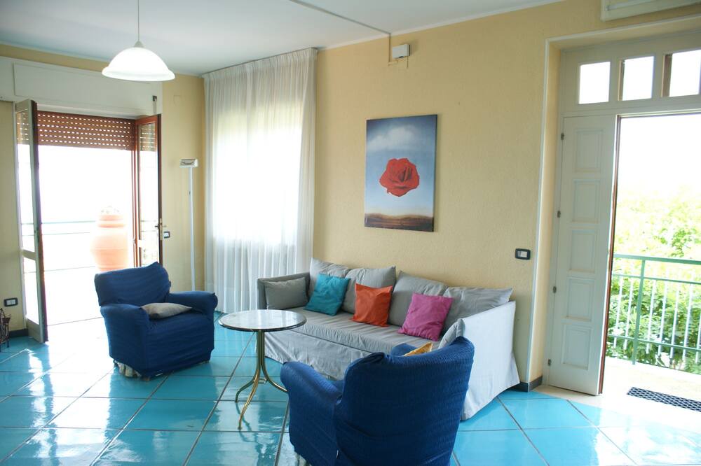 Photo of Livingroom in Santa Maria di Castellabate