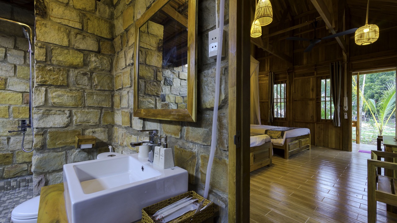 Photo of Bathroom in Ong Lang