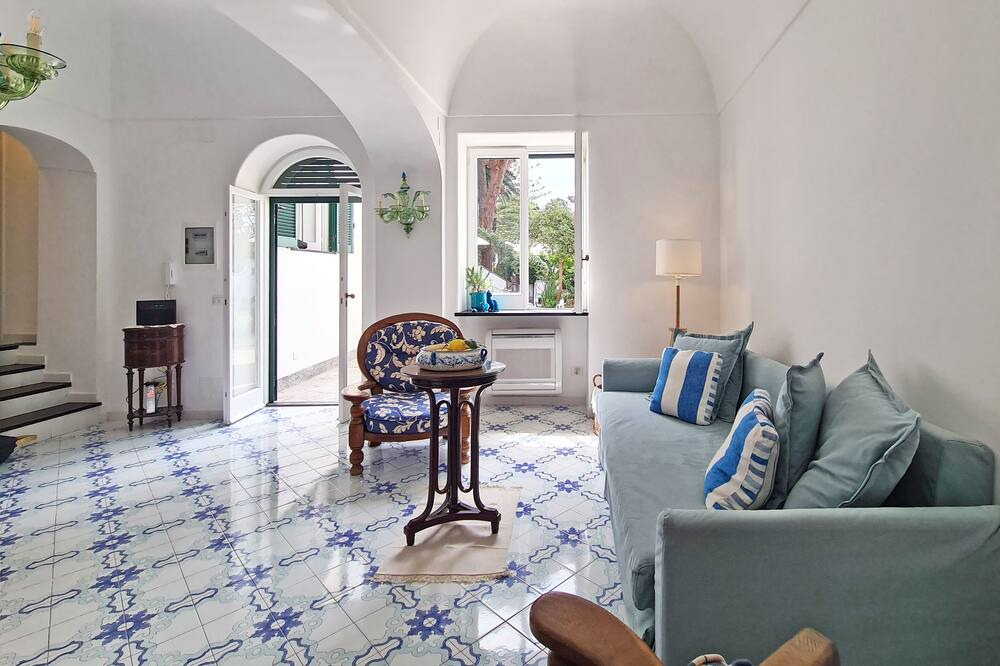 Photo of Livingroom in Capri