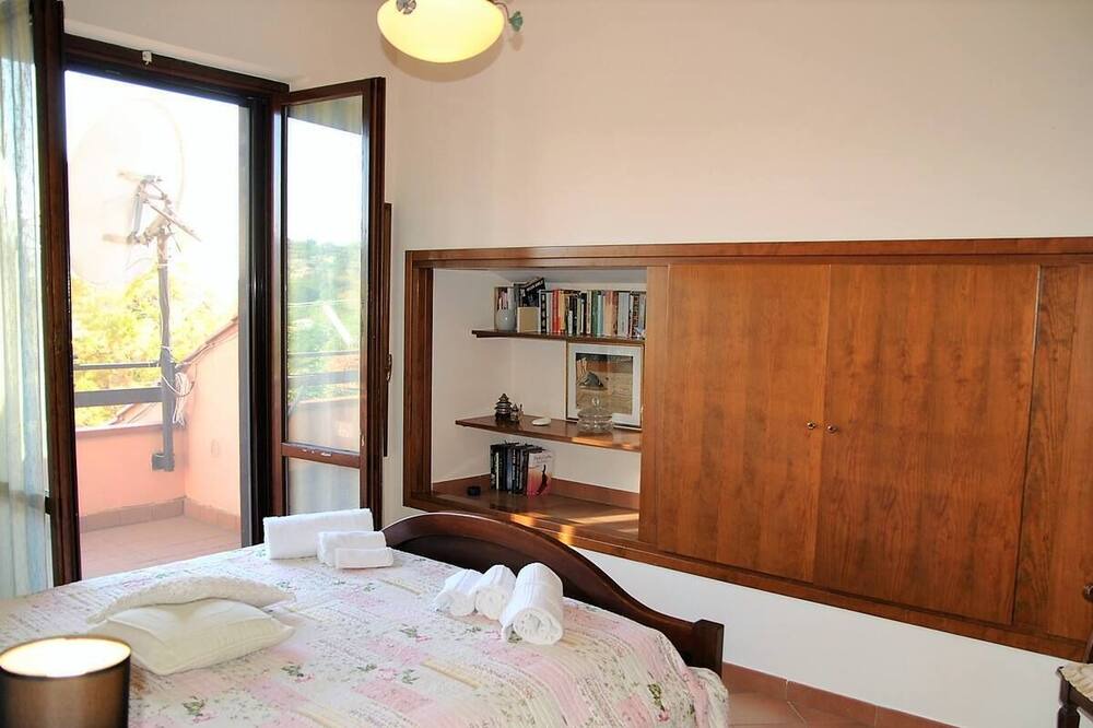 Photo of Bedroom in Itri