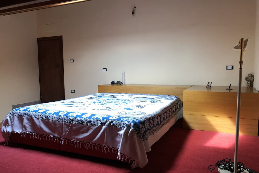 Photo of Bedroom in Jelsi
