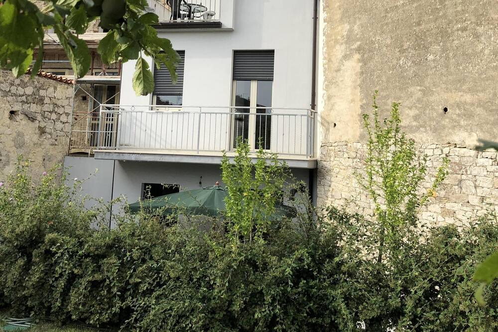 Photo of Outdoor in Jelsi