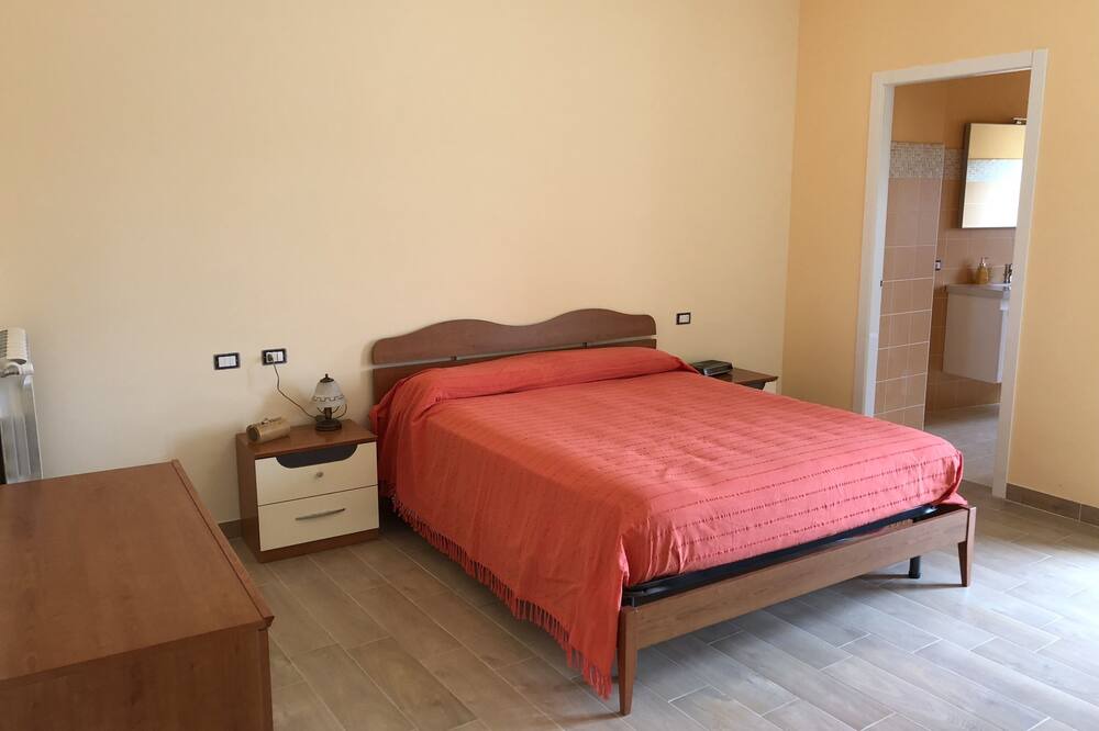 Photo of Bedroom in Jelsi