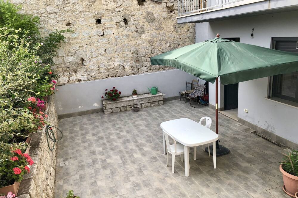 Photo of Patio Balcony in Jelsi
