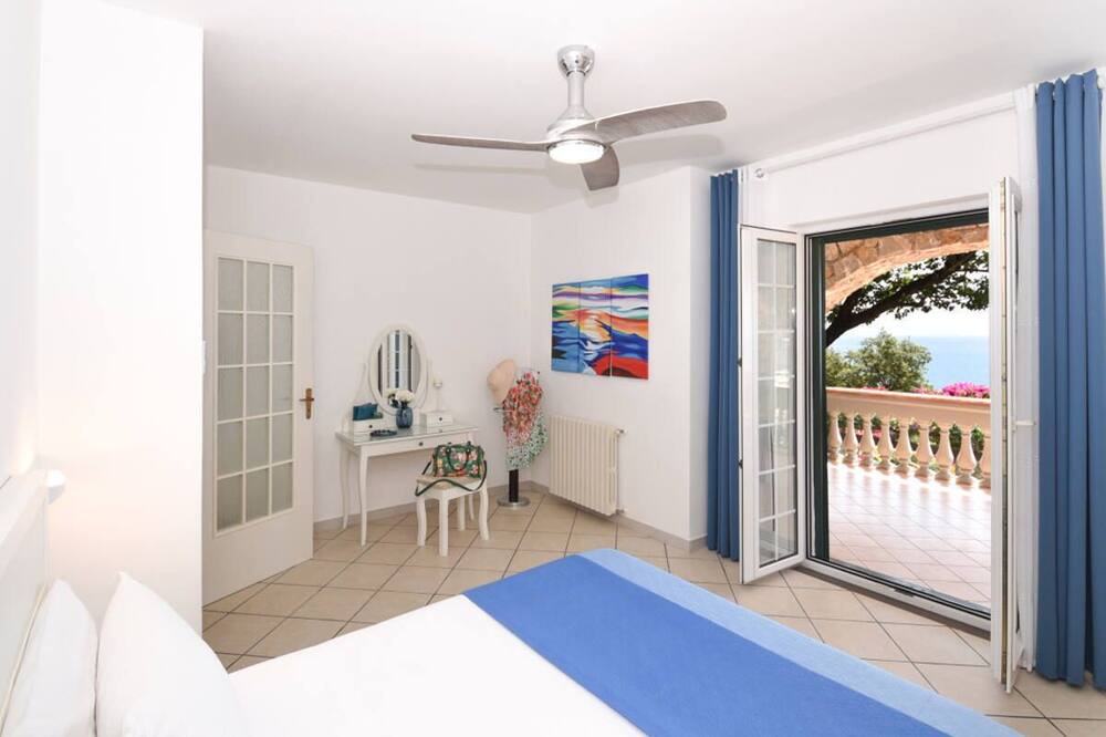 Photo of Bedroom in Villammare