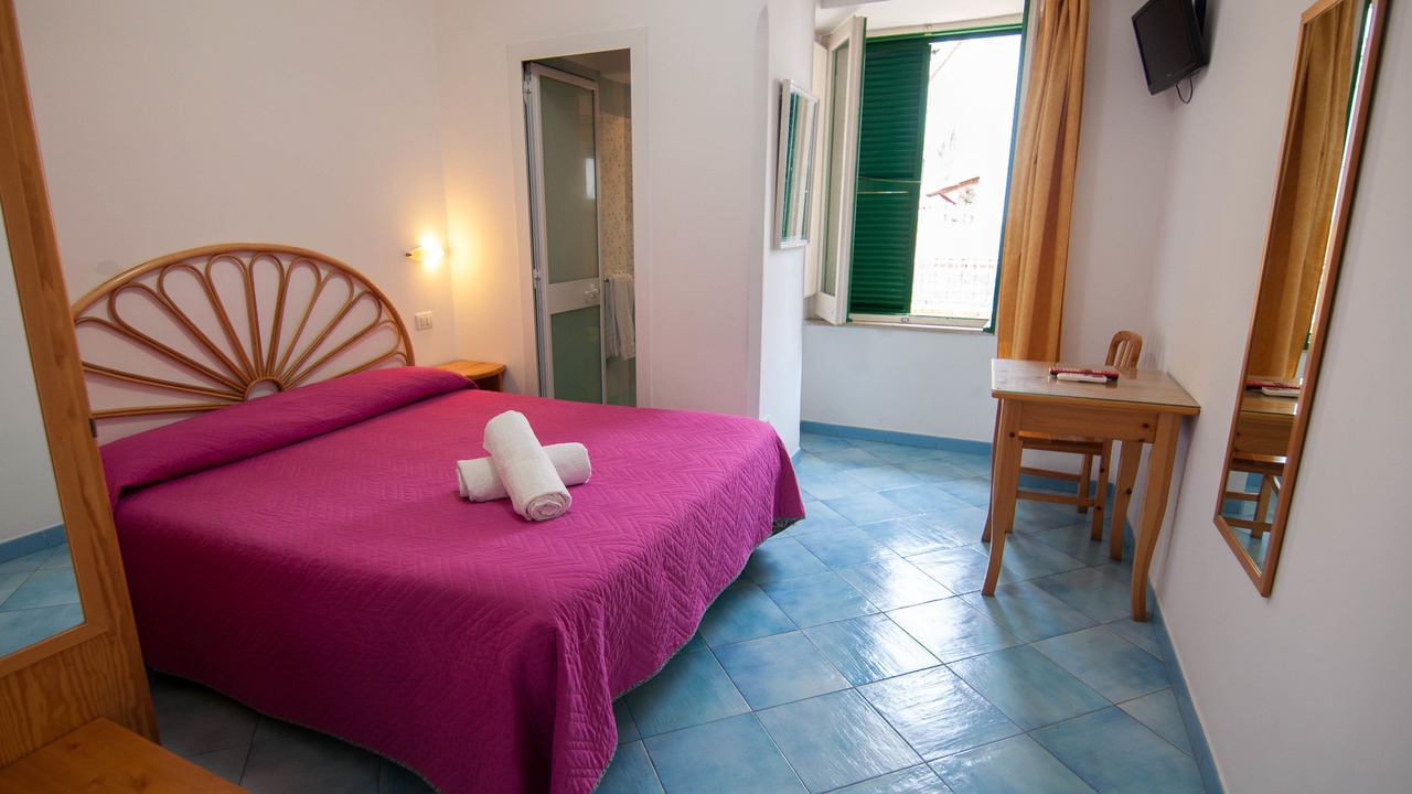 Photo of Bedroom in Ischia Porto