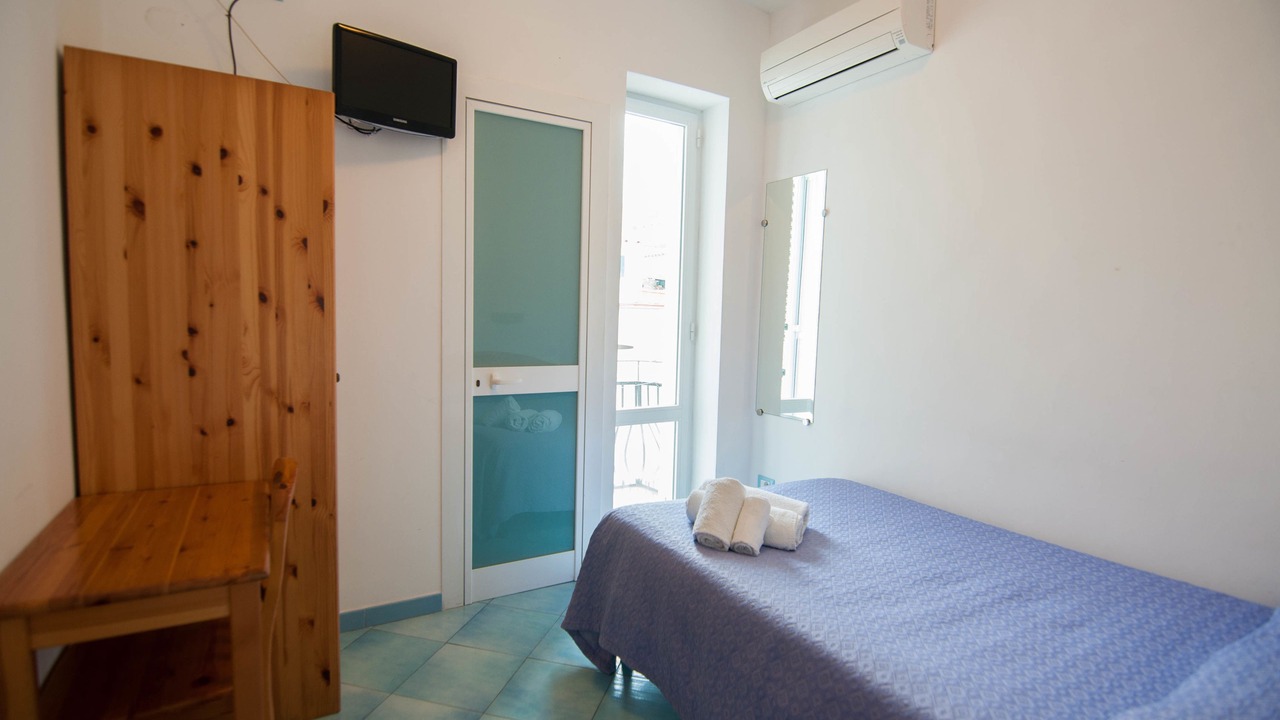 Photo of Bedroom in Ischia Porto