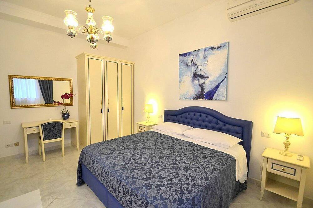 Photo of Bedroom in Montepertuso