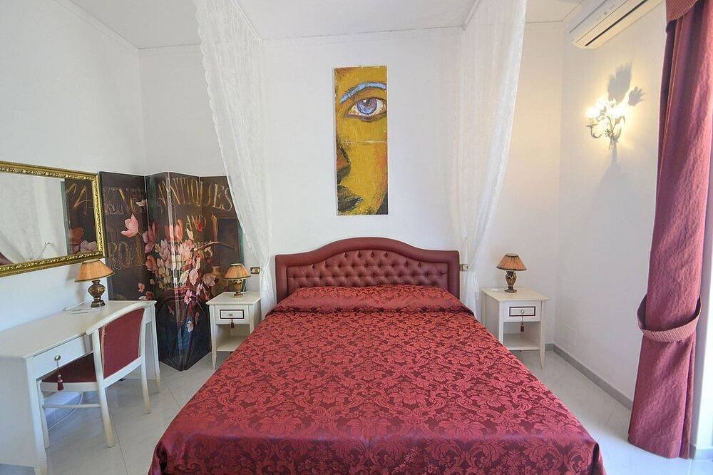Photo of Bedroom in Montepertuso