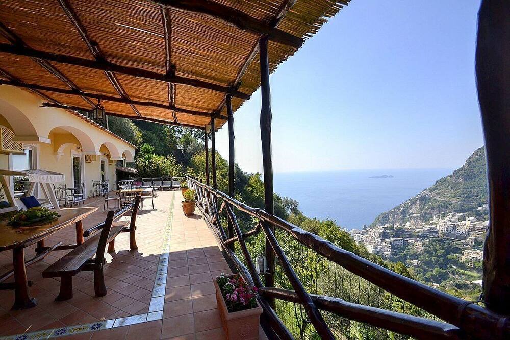 Photo of Patio Balcony in Montepertuso