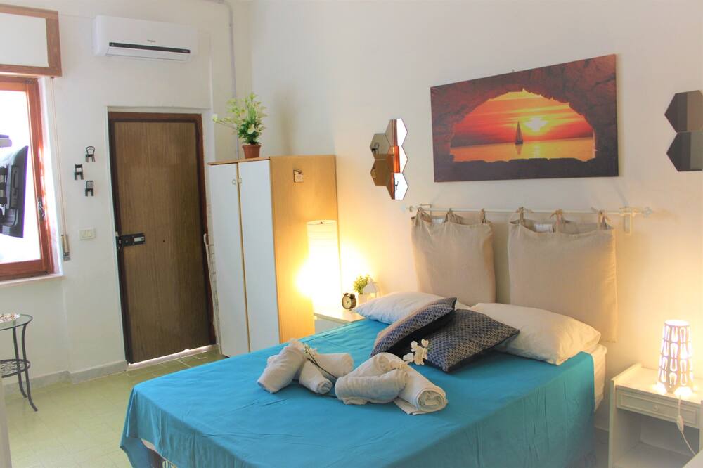 Photo of Bedroom in Vico del Gargano